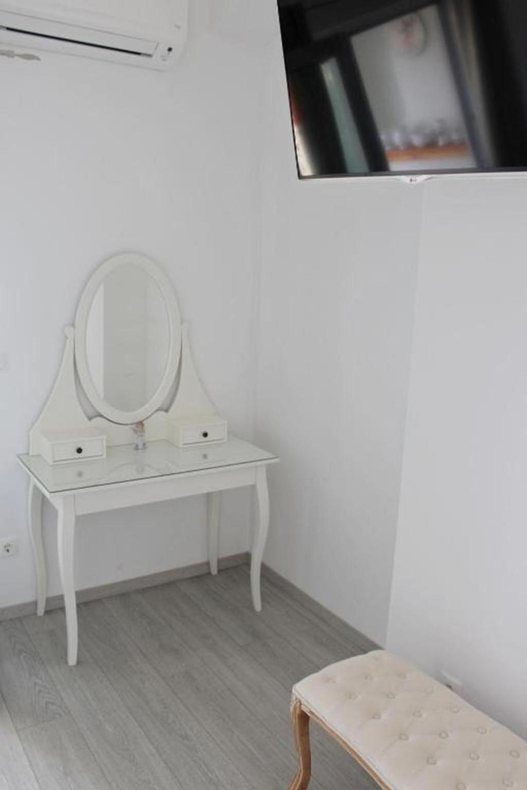 Adriona Apartment