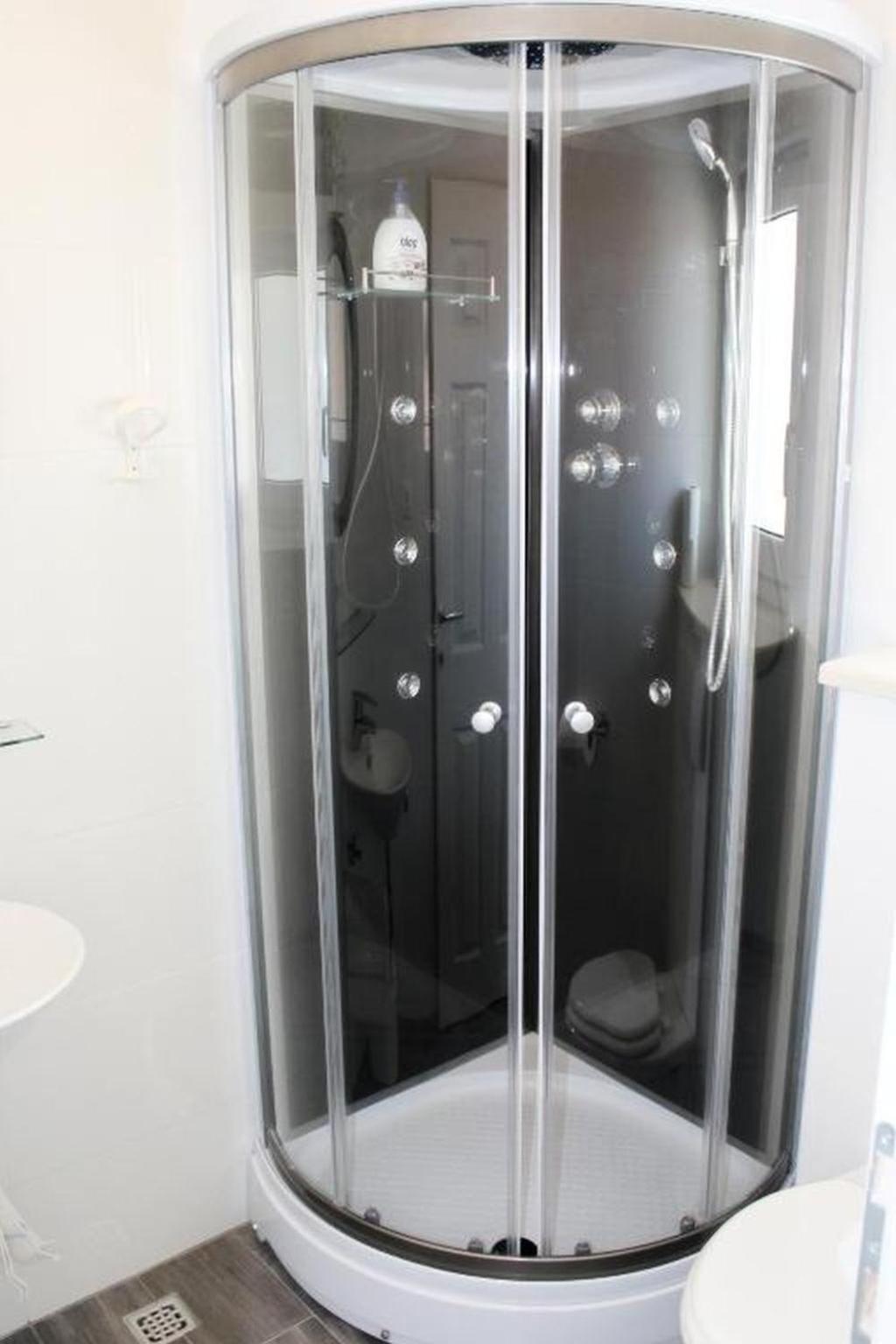 Adriona Apartment *