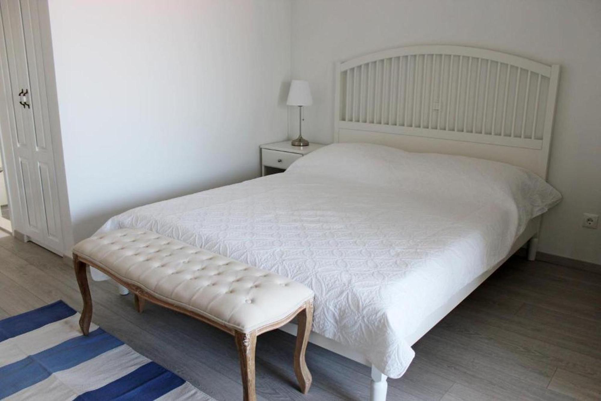 Adriona Apartment *